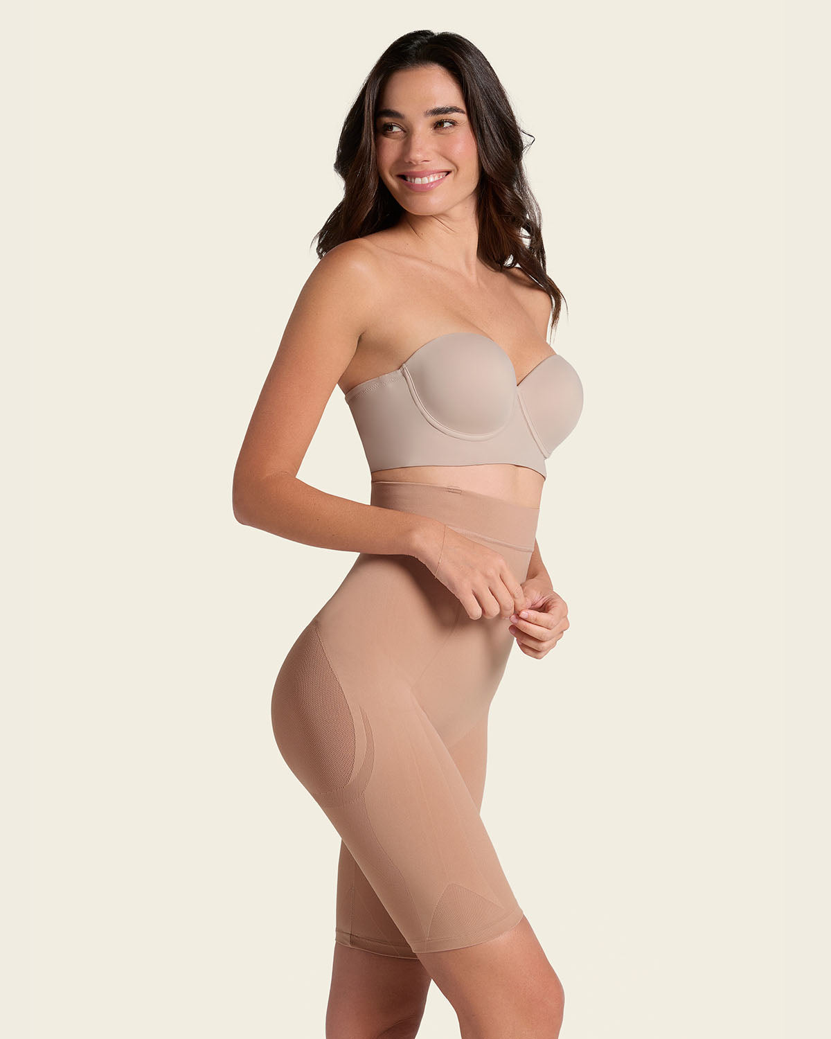 Invisible Extra High-Waisted Shaper Short