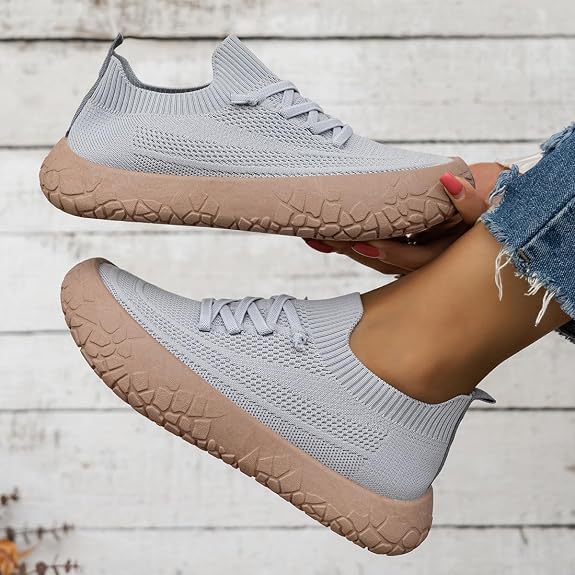 Women’s Lightweight Mesh Walking Shoes