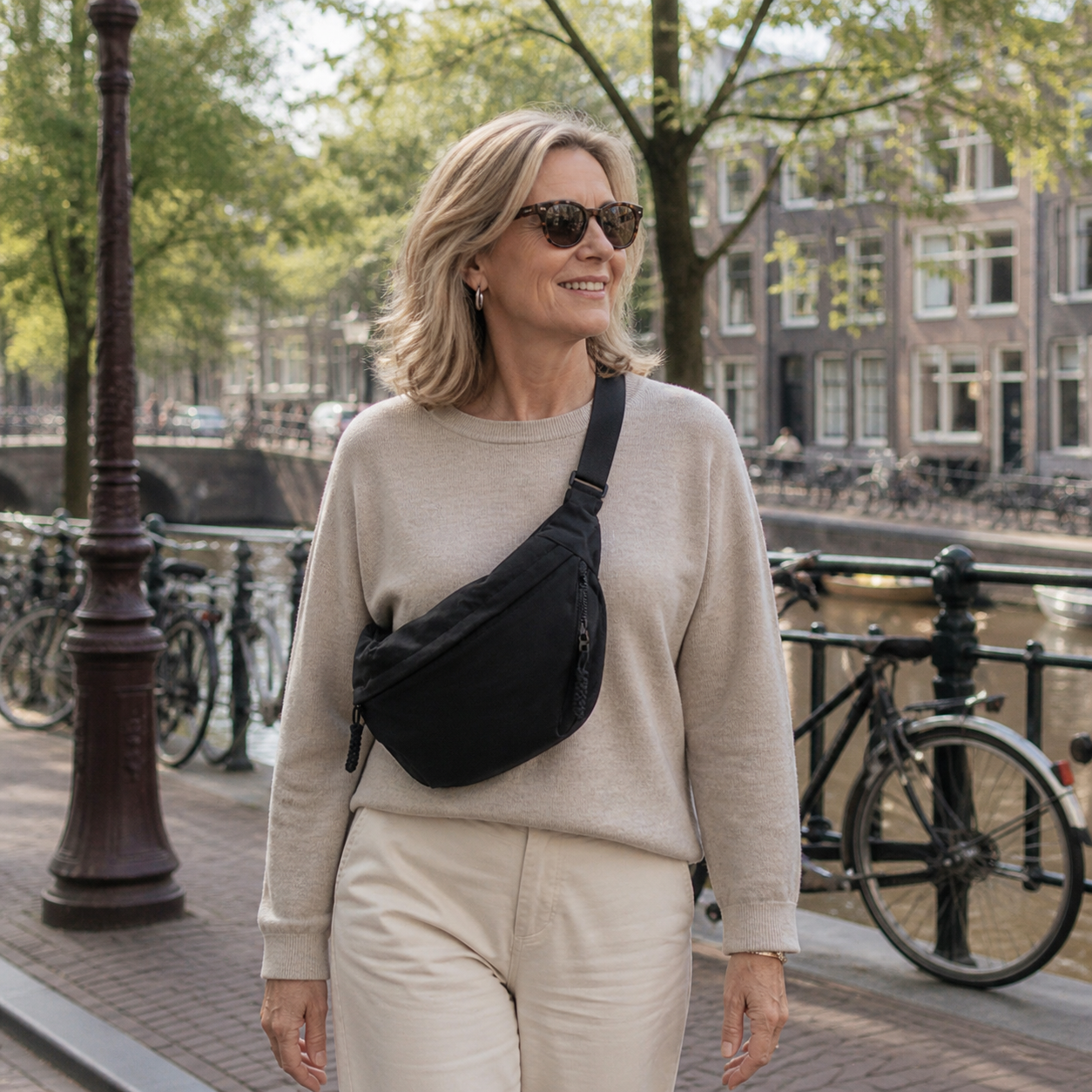 Luna Lightweight Everyday Shoulder Bag