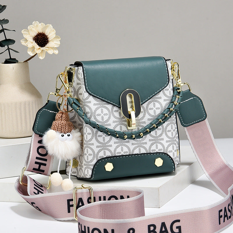 🧸 ☁️ Women's Minimalist Square Crossbody Bag