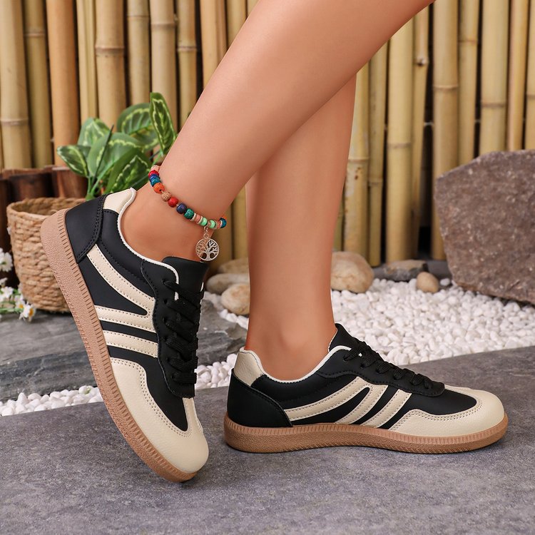 Women’s Retro Gum-Sole Low-Top Sneakers