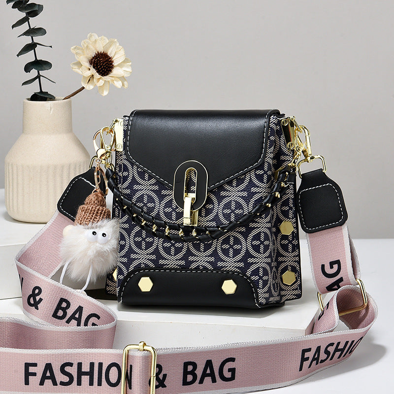🧸 ☁️ Women's Minimalist Square Crossbody Bag