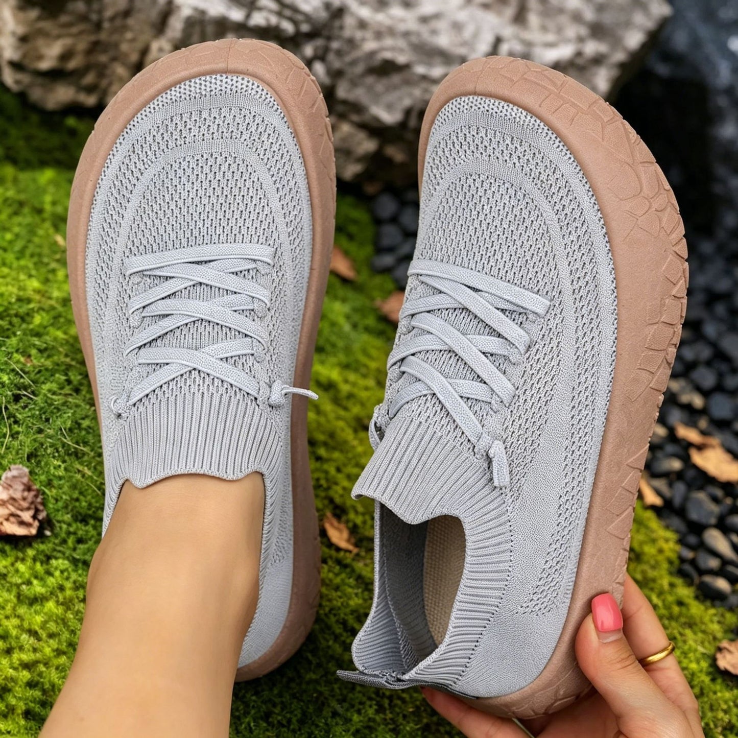 Women’s Lightweight Mesh Walking Shoes