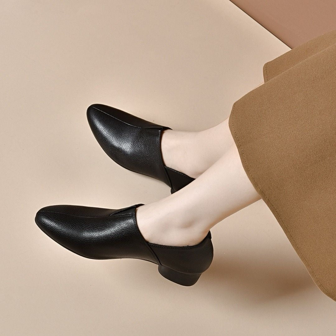 Women’s Soft Leather Pointed-Toe Loafers