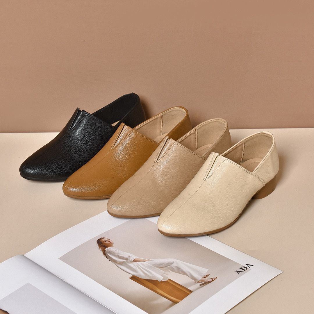 Women’s Soft Leather Pointed-Toe Loafers