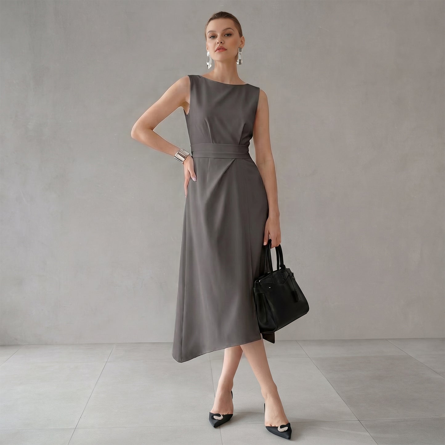 Round Neck Sleeveless Midi Dress