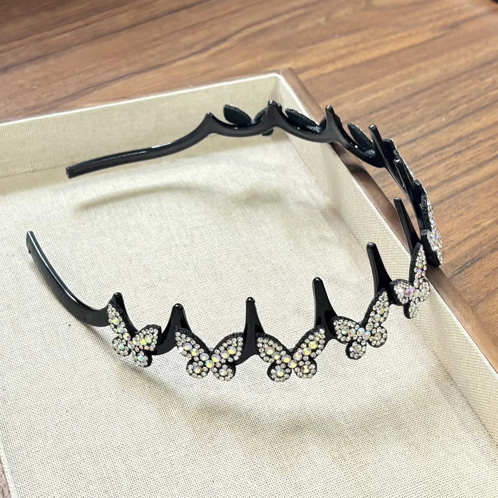 Rhinestone Wavy Headband Set – 4 Pieces